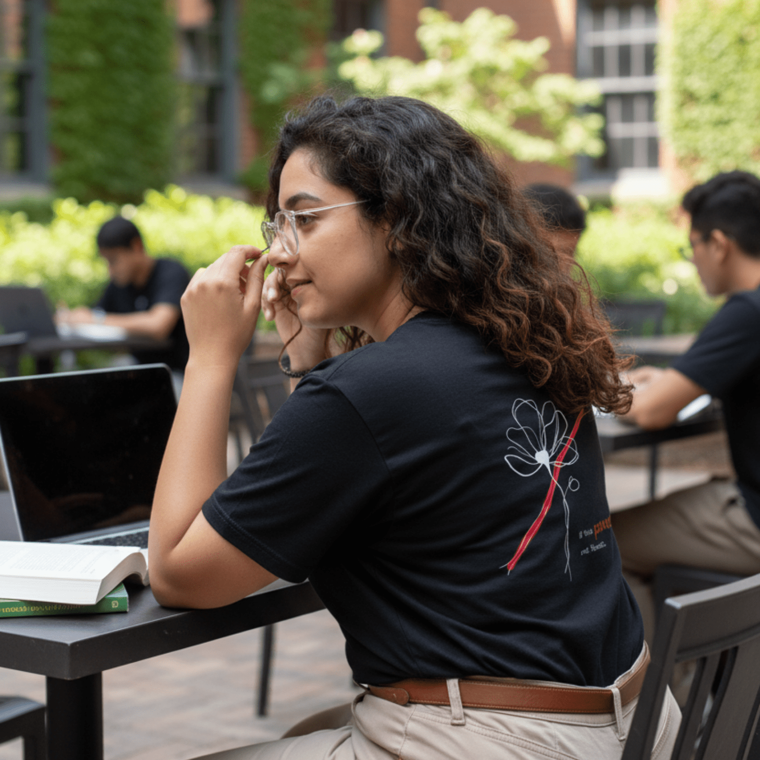 No Shit Shirts - Oversize Shirt (Backprint): I’ll take power over flowers - Oversize Shirts - basic