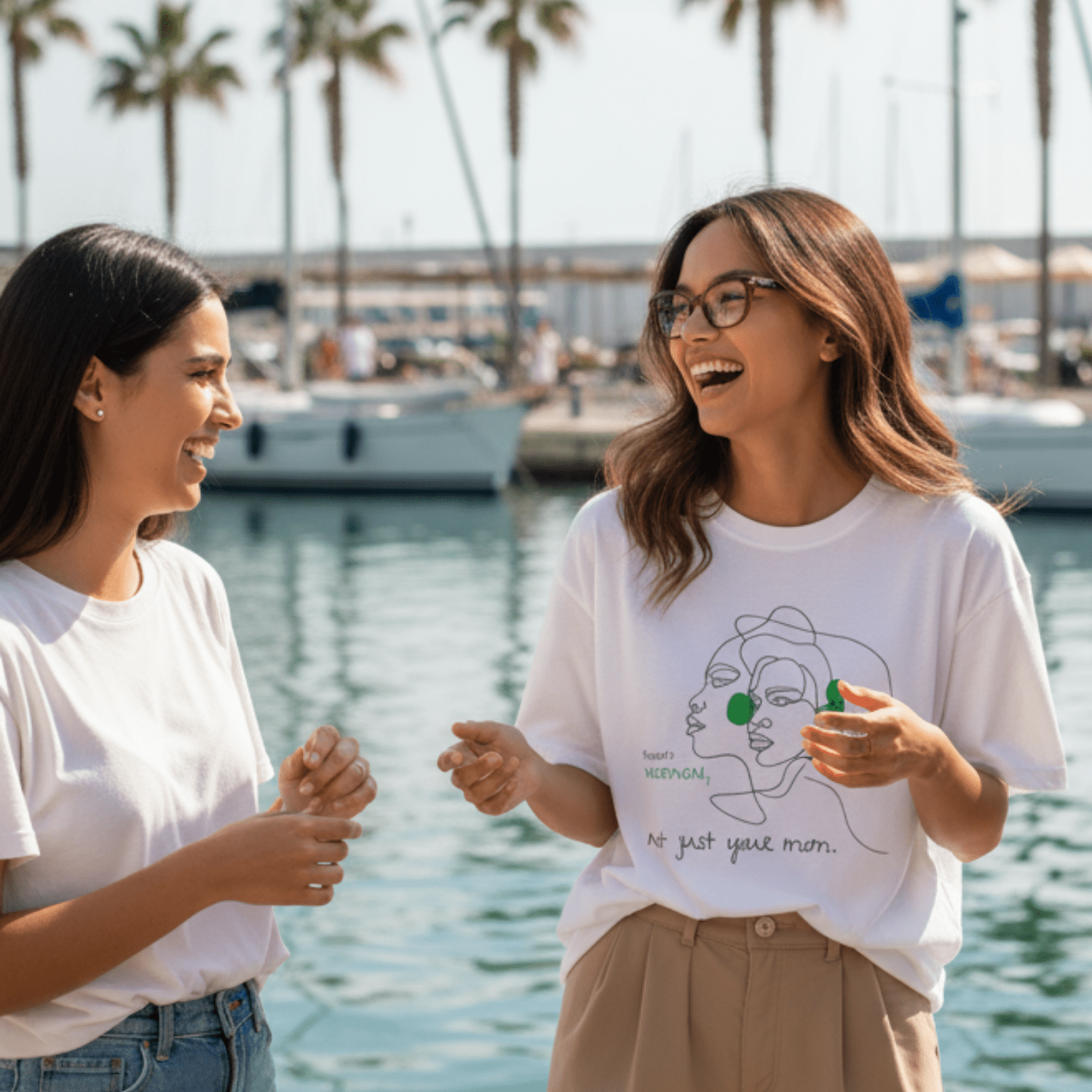 No Shit Shirts - Oversize Shirt (Frontprint Large): Support women. Not just your mom - Oversize Shirts - basic