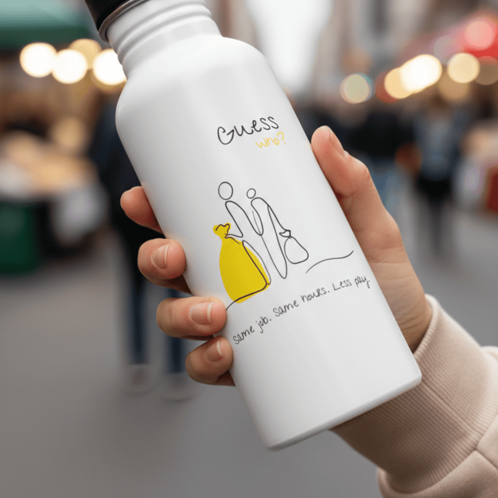 No Shit Shirts - Trinkflasche: Same job. Same hours. Less pay. Guess who? - Equal Pay - basic